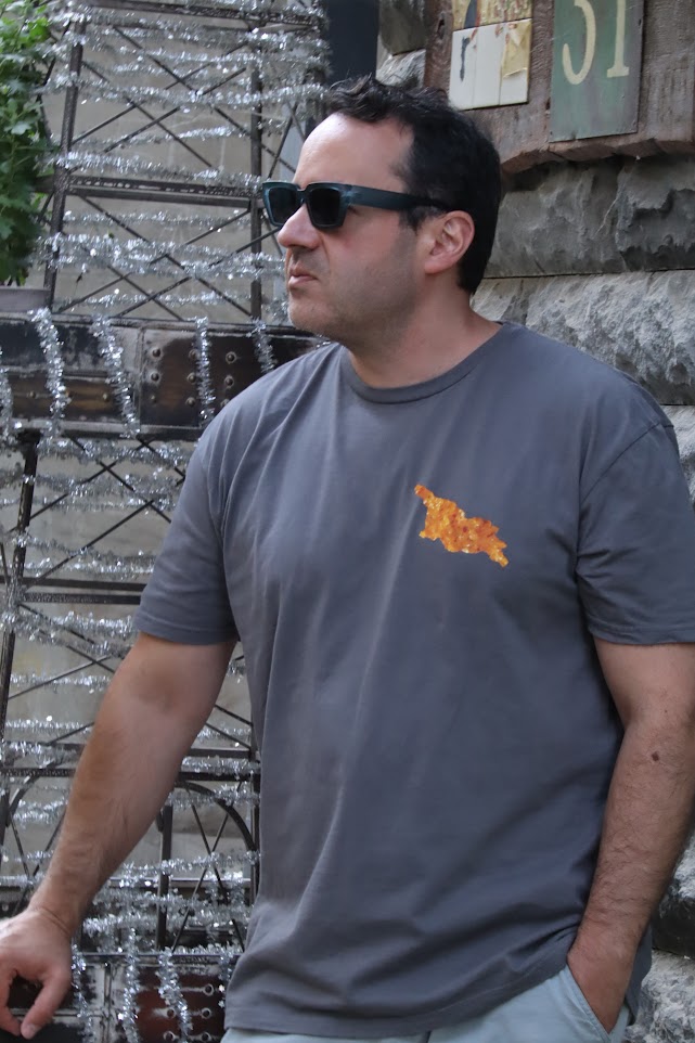 T-shirt "Georgia" with Rkatsiteli Wine Diamonds